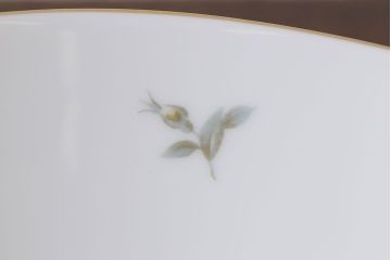 アンティーク雑貨　中古　ノリタケ(Noritake、則武)　上品なオーバルプレート(深皿、長皿)