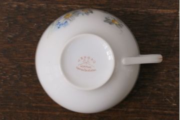 オールドノリタケ(則武・日陶)　ヤジロベー印　ポップな色合いが可愛らしいカップ&ソーサー2客セット(洋食器)(1)