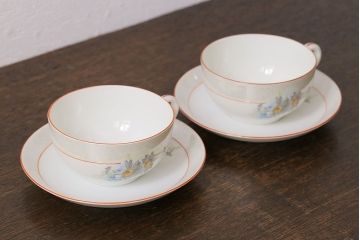アンティーク雑貨　オールドノリタケ(則武・日陶)　ヤジロベー印　ポップな色合いが可愛らしいカップ&ソーサー2客セット(洋食器)(2)