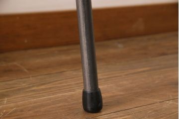リメイク　天板イチョウ材一枚板　やわらかな木味が魅力の鉄脚テーブル(サイドテーブル、カフェテーブル)