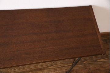アンティーク家具　ラワン材製　天板一枚板　シンプルな鉄脚テーブル(3)