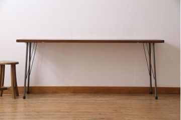 アンティーク家具　ラワン材製　天板一枚板　シンプルな鉄脚テーブル(3)