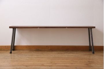 ケヤキ材一枚板　杢目が魅力的なリメイク鉄脚ベンチ(板座チェア、椅子)(2)