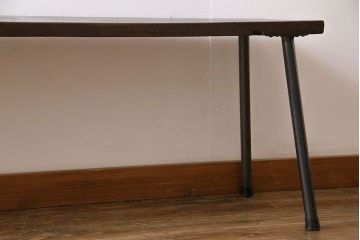 アンティーク家具　昭和中期　古材使用　シンプルなデザインが使いやすい鉄脚ベンチ(板座チェア、椅子)(2)