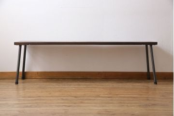 アンティーク家具　昭和中期　古材使用　シンプルなデザインが使いやすい鉄脚ベンチ(板座チェア、椅子)(2)