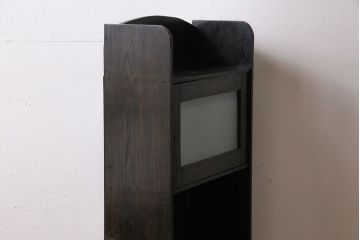 アンティーク家具　イギリスアンティーク　オーク材　ハートの彫りが愛らしい素朴な本箱(本棚、収納棚、飾り棚)