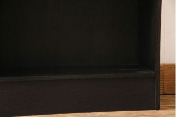 アンティーク家具　イギリスアンティーク　オーク材　ハートの彫りが愛らしい素朴な本箱(本棚、収納棚、飾り棚)