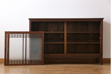 アンティーク家具　大正ロマン　引き戸の桟が和の雰囲気を醸し出すリメイクサイドボード(戸棚、収納棚)