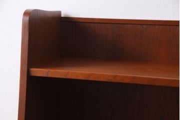 ヴィンテージ家具　北欧ビンテージ　デンマーク　チーク材　おしゃれで機能的な鏡付きビューロー(デスク、在宅ワーク、在宅用ドレッサー、ドレッシングチェスト、本棚)