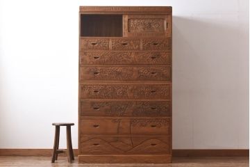 中古　伝統工芸軽井沢彫り　明るい色合いが珍しい重ねタンス(衣装箪笥、チェスト)
