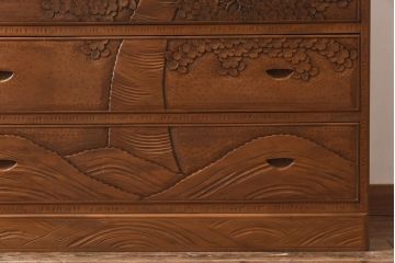 中古　伝統工芸軽井沢彫り　明るい色合いが珍しい重ねタンス(衣装箪笥、チェスト)