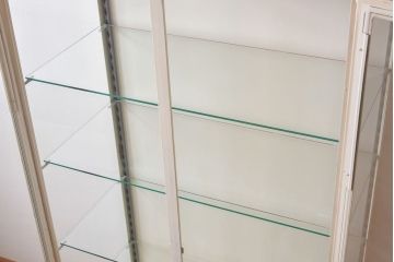 ヴィンテージ家具　フランスビンテージ　シャビーシックなアイアンケビントケース(ガラスケース、キャビネット、飾り棚)