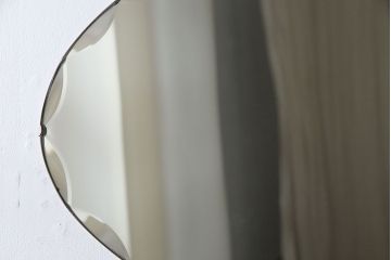 アンティーク雑貨　イギリスビンテージ　シックな空間にぴったりのカットガラスオーバルミラー(鏡)(2)
