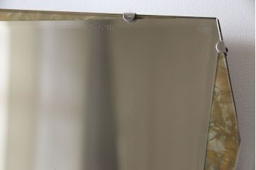 アンティーク雑貨　イギリスビンテージ　高級感のあるデザインが魅力的なウォールミラー(鏡)