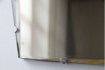 アンティーク雑貨　イギリスビンテージ　高級感のあるデザインが魅力的なウォールミラー(鏡)