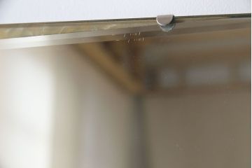 アンティーク雑貨　イギリスビンテージ　高級感のあるデザインが魅力的なウォールミラー(鏡)