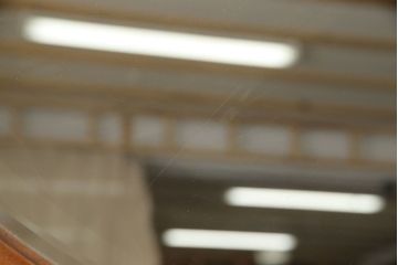 アンティーク雑貨　イギリスアンティーク　マホガニー材　温かみのある木の風合いが魅力のオーバルミラー(ウォールミラー、壁掛け鏡)