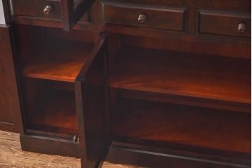 中古　北海道民芸家具　高級感のある色合いのHM165K食器棚(カップボード、キャビネット)(定価約57万円)