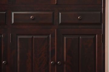 中古　北海道民芸家具　高級感のある色合いのHM165K食器棚(カップボード、キャビネット)(定価約57万円)