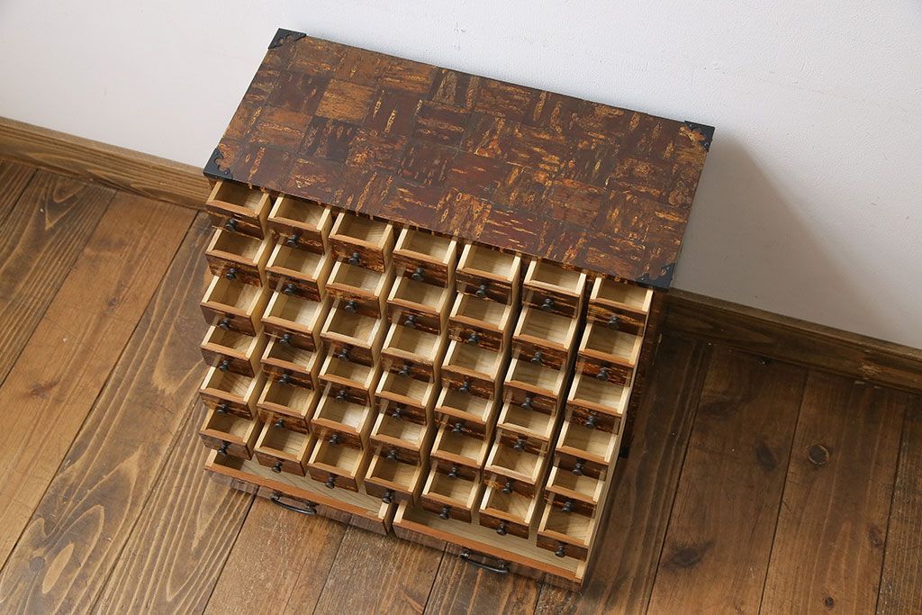 昭和レトロ 桜皮細工 樺細工 階段箪笥 飾り棚 茶箪笥 サイドボード 古家具 昭和レトロ 桜皮細工 樺細工 階段箪笥 飾り棚 茶箪笥 サイド