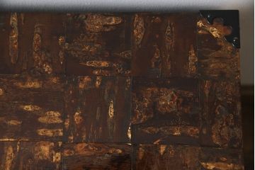 中古　伝統工芸　樺細工(桜皮細工)　マス目のデザインが粋な小箪笥(薬箪笥、小物収納、引き出し)(定価約20万円)