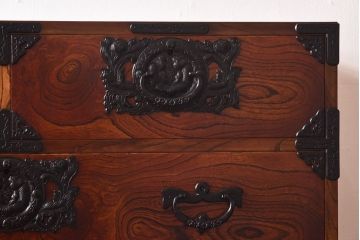 中古　岩谷堂箪笥　迫力のある木目が魅力の整理箪笥(和タンス、衣装箪笥、チェスト)