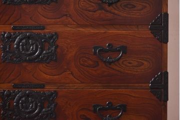 中古　岩谷堂箪笥　迫力のある木目が魅力の整理箪笥(和タンス、衣装箪笥、チェスト)