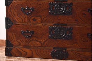 中古　岩谷堂箪笥　迫力のある木目が魅力の整理箪笥(和タンス、衣装箪笥、チェスト)