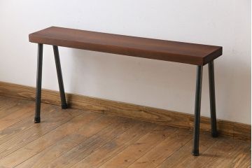 アンティーク雑貨　ラフジュ工房オリジナル　ヒバ材　飾り台にも使える鉄脚ベンチ(花台、チェア)(1)