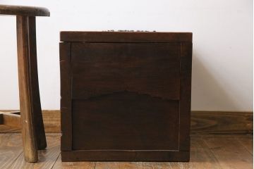 アンティーク雑貨　古民具・骨董　総ケヤキ材　大振り　厚めの材と杢目が魅力的な銭箱(銭函)