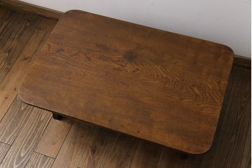 レトロ家具　昭和レトロ　栓材一枚板　懐かしさ漂う味わい深い風合いのちゃぶ台(座卓、折りたたみ机、ローテーブル)
