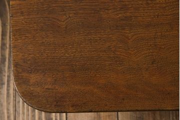 レトロ家具　昭和レトロ　栓材一枚板　懐かしさ漂う味わい深い風合いのちゃぶ台(座卓、折りたたみ机、ローテーブル)