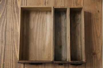 アンティーク雑貨　古民具・骨董　桐材　古い趣が和の雰囲気を高める硯箱(小引き出し、小物入れ)