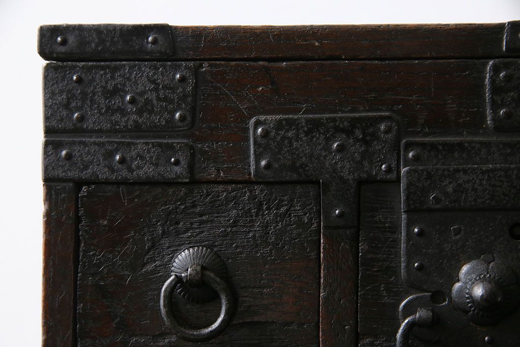 アンティーク雑貨　古民具・骨董　桐材　古い趣が和の雰囲気を高める硯箱(小引き出し、小物入れ)