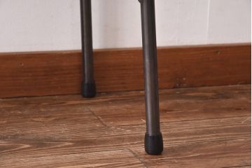 リメイク　朴材一枚板　味わいある古材を使用した鉄脚テーブル(作業台、花台、カフェテーブル)
