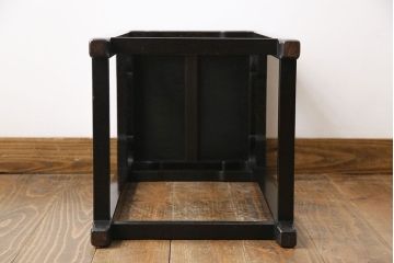 アンティーク雑貨　上手物　紫檀材　赤みがかった色合いが味わい深い高卓花台(香炉台、飾り台、サイドテーブル)