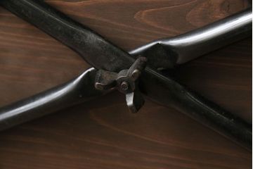 ヒノキ無垢材　古い鉄脚が魅力的なリメイクテーブル(カフェテーブル、鉄脚テーブル、サイドテーブル)