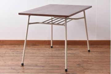 ペイント家具　ヒノキ材　ペイントカラーがおしゃれなリメイクの鉄脚テーブル(ダイニングテーブル、作業台、カフェテーブル)