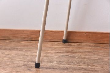 ペイント家具　ヒノキ材　ペイントカラーがおしゃれなリメイクの鉄脚テーブル(ダイニングテーブル、作業台、カフェテーブル)