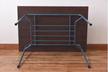 ペイント家具　ヒノキ材　ペイントカラーがおしゃれなリメイクの鉄脚テーブル(ダイニングテーブル、作業台、カフェテーブル)(1)