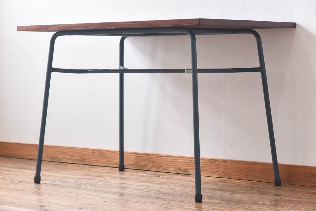 ペイント家具 ヒノキ材 ペイントカラーがおしゃれなリメイクの鉄脚テーブル(ダイニングテーブル、作業台、カフェテーブル)(1)