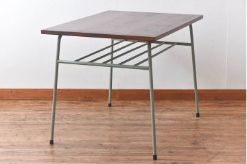 ペイント家具　ヒノキ材　ペイントカラーがおしゃれなリメイクの鉄脚テーブル(ダイニングテーブル、作業台、カフェテーブル)(2)