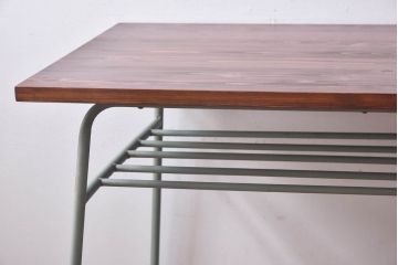ペイント家具　ヒノキ材　ペイントカラーがおしゃれなリメイクの鉄脚テーブル(ダイニングテーブル、作業台、カフェテーブル)(2)