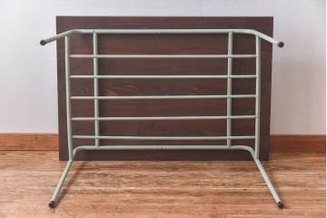 ペイント家具　ヒノキ材　ペイントカラーがおしゃれなリメイクの鉄脚テーブル(ダイニングテーブル、作業台、カフェテーブル)(2)