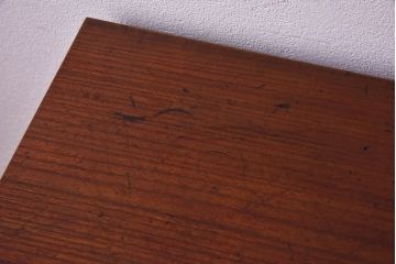 リメイク　ケヤキ材一枚板　厚みのある古材を使用した鉄脚サイドテーブル(作業台、飾り台、カフェテーブル)