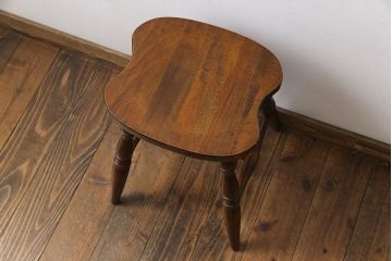 アンティーク雑貨　中古　飛騨産業　キツツキ　和洋どちらのお部屋にも馴染むビンテージスツール(花台)