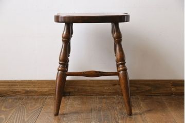 アンティーク雑貨　中古　飛騨産業　キツツキ　和洋どちらのお部屋にも馴染むビンテージスツール(花台)