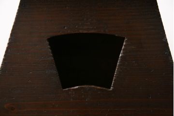 アンティーク雑貨　和製アンティーク　ヒノキ材　古い木が味わい深いシンプルな踏み台(花台)