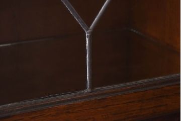 アンティーク家具　イギリスアンティーク　シンプルなステンドグラスのブックケース(本箱、キャビネット、戸棚)