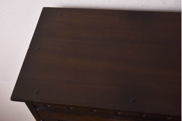 アンティーク家具　イギリス　ERCOL(アーコール)　Old Colonial(オールドコロニアル)　シックなキャビネット(カップボード、ブックケース)